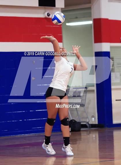 Thumbnail 3 in White Oak @ West Carteret photogallery.