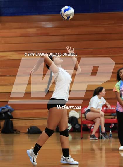 Thumbnail 3 in White Oak @ West Carteret photogallery.