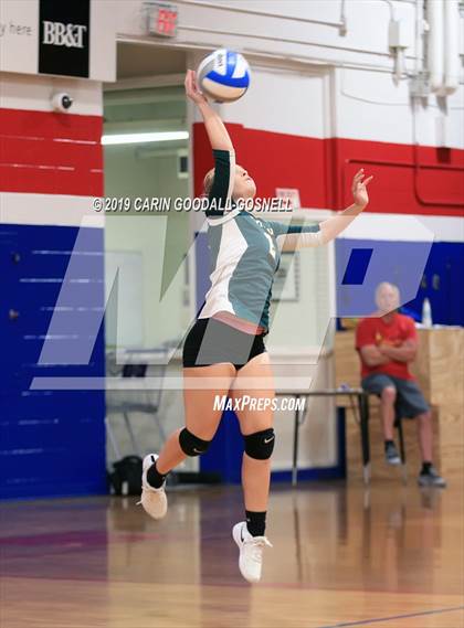 Thumbnail 3 in White Oak @ West Carteret photogallery.