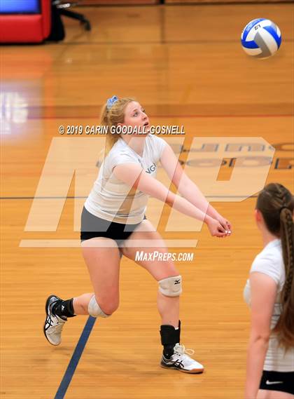 Thumbnail 3 in White Oak @ West Carteret photogallery.