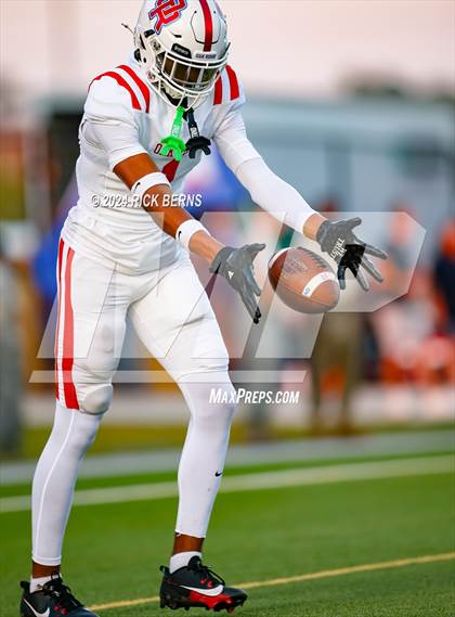 Thumbnail 1 in College Park vs Oak Ridge photogallery.