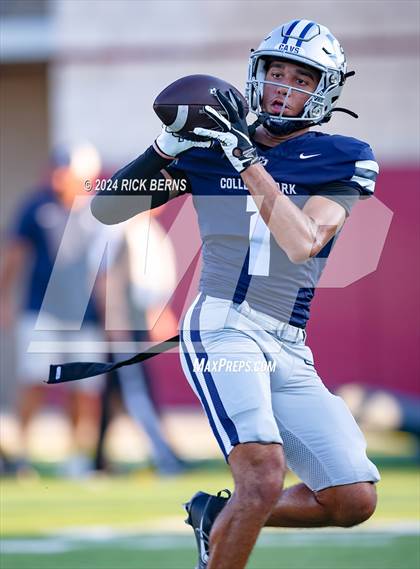 Thumbnail 1 in College Park vs Oak Ridge photogallery.