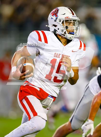 Thumbnail 2 in College Park vs Oak Ridge photogallery.