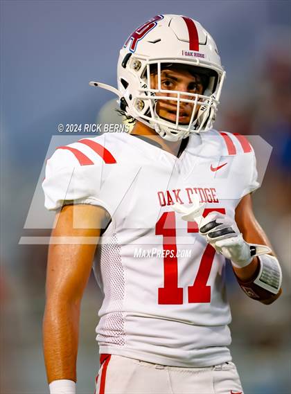 Thumbnail 1 in College Park vs Oak Ridge photogallery.