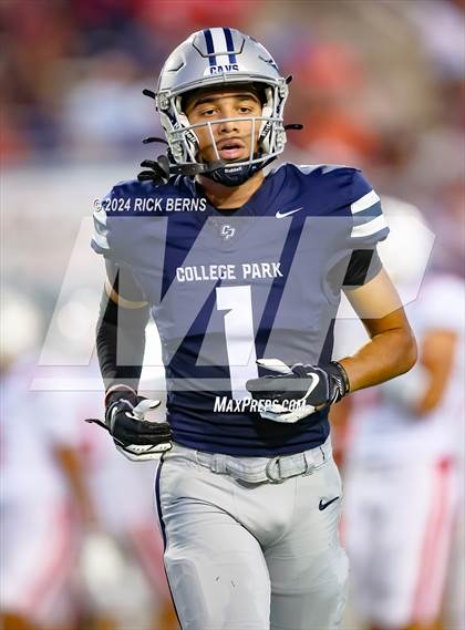 Thumbnail 1 in College Park vs Oak Ridge photogallery.