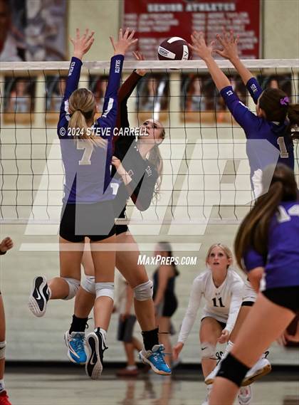 Thumbnail 2 in Shasta @ West Valley photogallery.