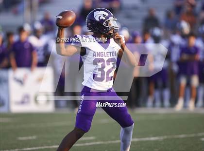 Thumbnail 2 in Terry vs. Angleton photogallery.