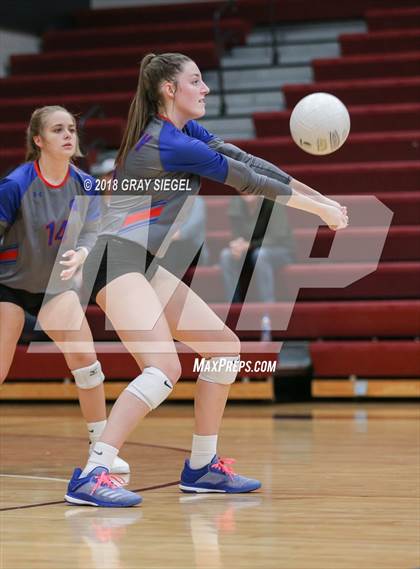 Thumbnail 2 in Edmond Memorial photogallery.