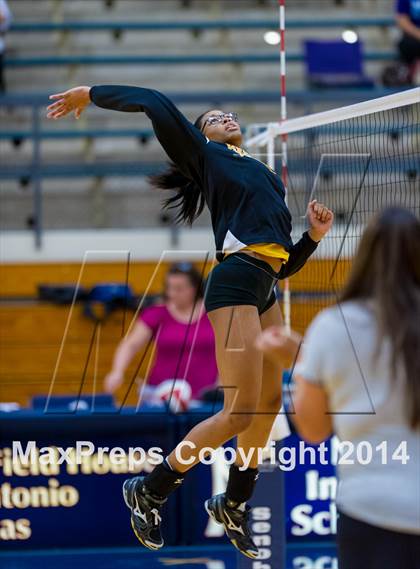 Thumbnail 3 in Brennan vs Clark (NISD Volleyball Tournament) photogallery.
