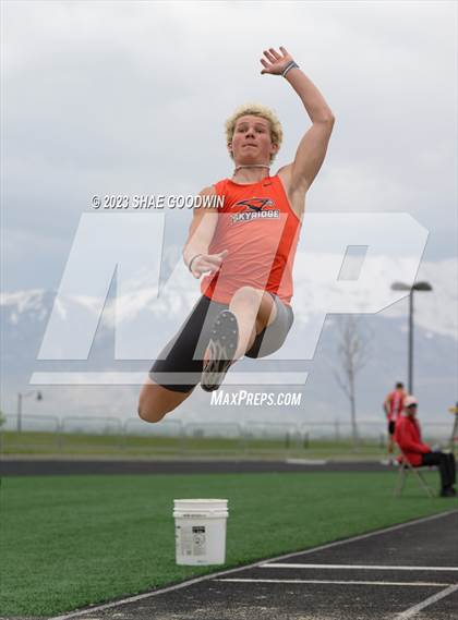 Thumbnail 1 in UHSAA 6A Region 4 Championships  photogallery.