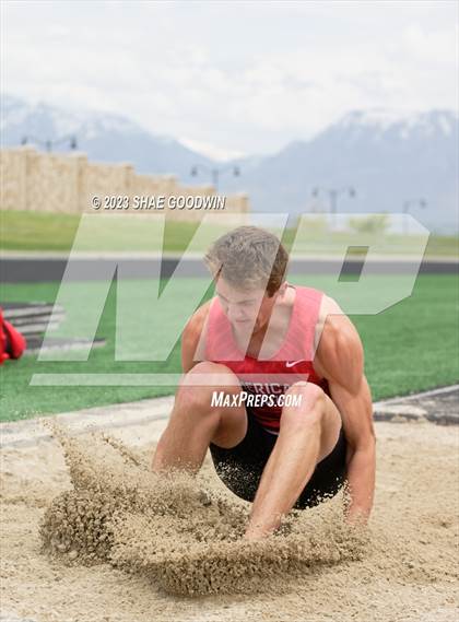 Thumbnail 1 in UHSAA 6A Region 4 Championships  photogallery.
