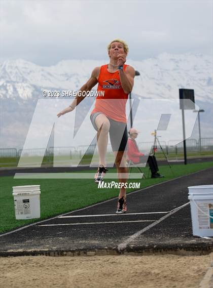 Thumbnail 2 in UHSAA 6A Region 4 Championships  photogallery.