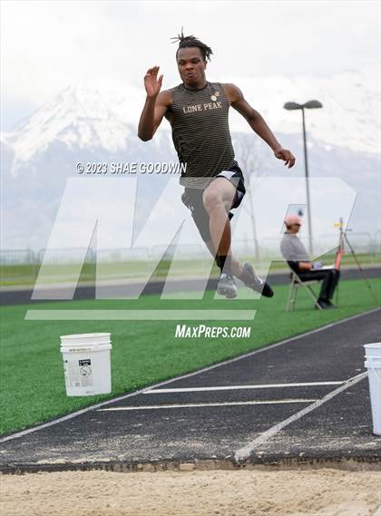Thumbnail 1 in UHSAA 6A Region 4 Championships  photogallery.