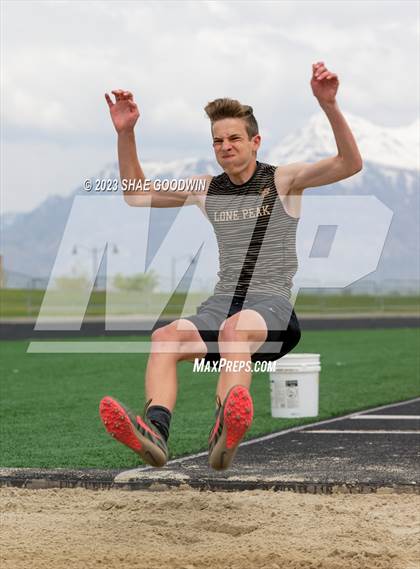 Thumbnail 2 in UHSAA 6A Region 4 Championships  photogallery.