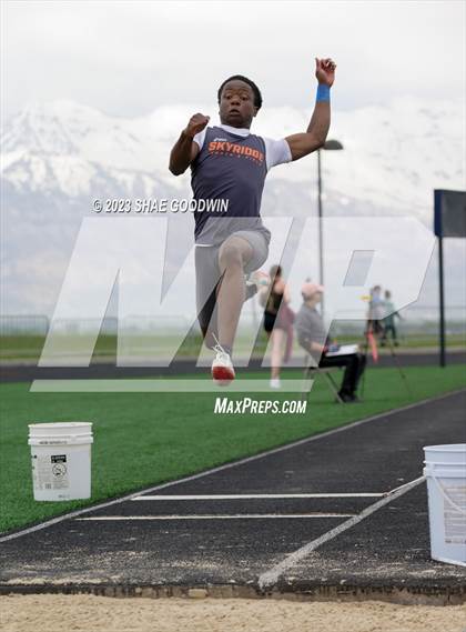 Thumbnail 2 in UHSAA 6A Region 4 Championships  photogallery.