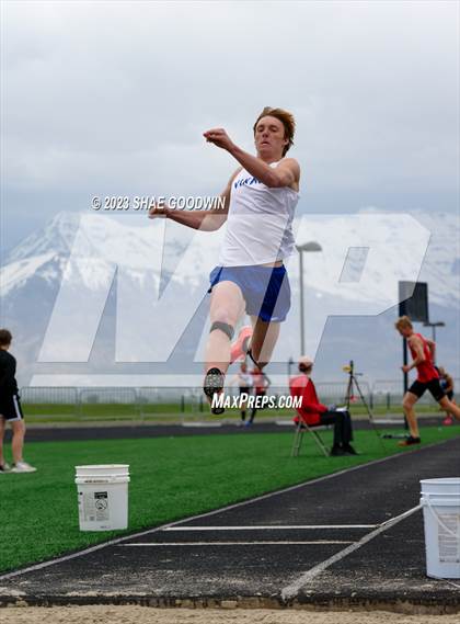 Thumbnail 3 in UHSAA 6A Region 4 Championships  photogallery.