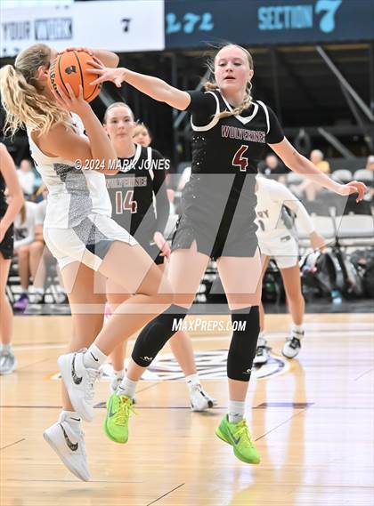 Thumbnail 1 in Perry vs. Willamette (Section 7) photogallery.