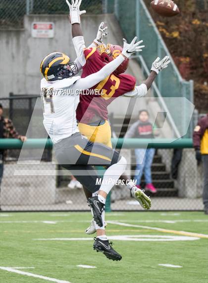 Thumbnail 2 in O'Dea vs. Bellevue (WIAA 3A Semifinal) photogallery.