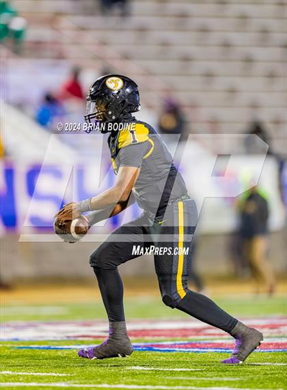 Thumbnail 3 in Northwestern vs Irmo (SCHSL 5A Div. 2 Final) photogallery.