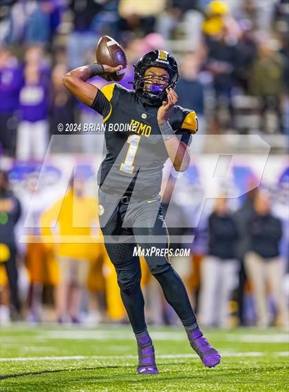 Thumbnail 1 in Northwestern vs Irmo (SCHSL 5A Div. 2 Final) photogallery.