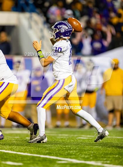 Thumbnail 2 in Northwestern vs Irmo (SCHSL 5A Div. 2 Final) photogallery.
