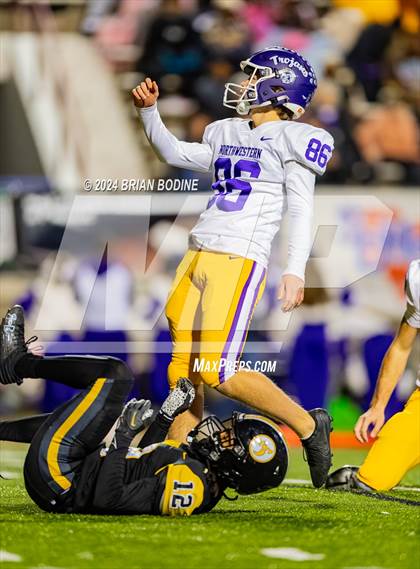 Thumbnail 1 in Northwestern vs Irmo (SCHSL 5A Div. 2 Final) photogallery.