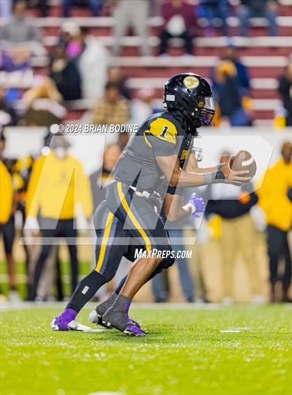 Thumbnail 3 in Northwestern vs Irmo (SCHSL 5A Div. 2 Final) photogallery.