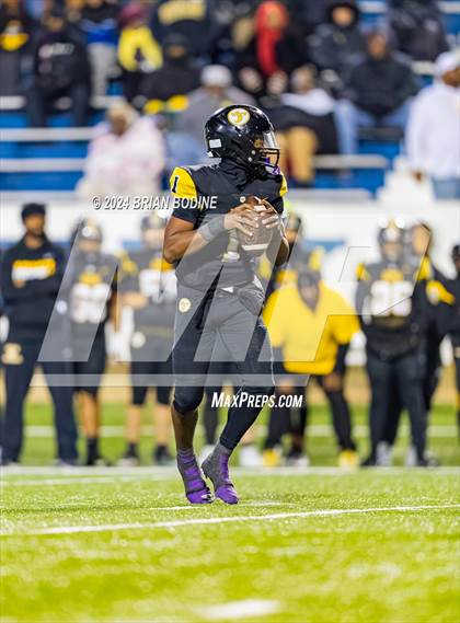 Thumbnail 2 in Northwestern vs Irmo (SCHSL 5A Div. 2 Final) photogallery.