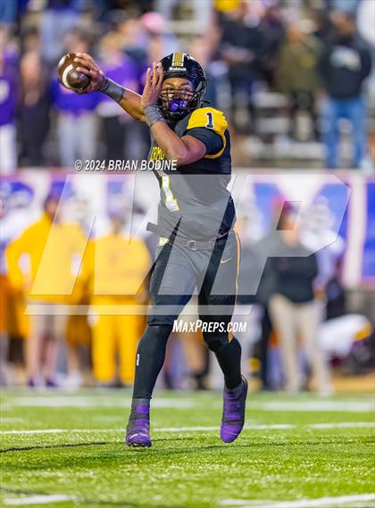 Thumbnail 2 in Northwestern vs Irmo (SCHSL 5A Div. 2 Final) photogallery.