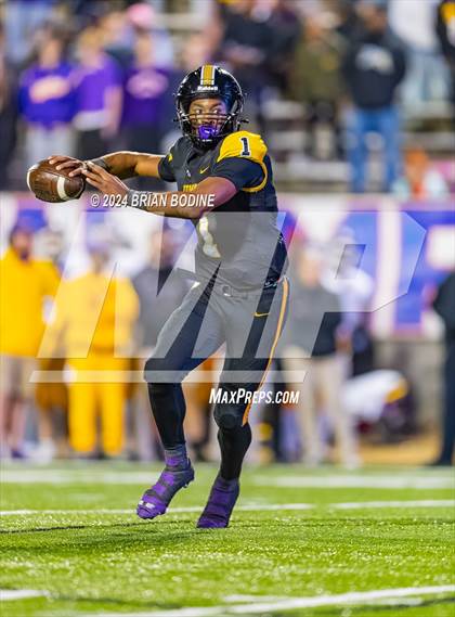 Thumbnail 1 in Northwestern vs Irmo (SCHSL 5A Div. 2 Final) photogallery.