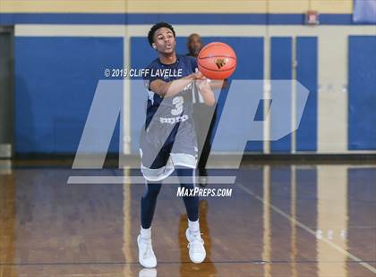 Thumbnail 2 in Georgetown Prep vs Palmetto Christian Academy (Rotary Roundball Classic) photogallery.