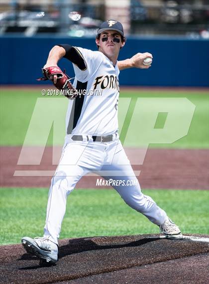 Thumbnail 3 in Forney vs Reedy (5A Regional Playoff) photogallery.