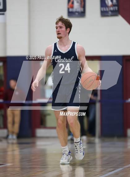 Thumbnail 1 in Shamokin Area vs. Central Columbia (PIAA District 4 Class 4A Semifinal) photogallery.