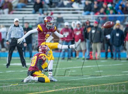 Thumbnail 1 in Joel Barlow vs. St. Joseph (CIAC Class M Semifinal) photogallery.