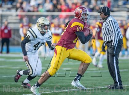 Thumbnail 2 in Joel Barlow vs. St. Joseph (CIAC Class M Semifinal) photogallery.