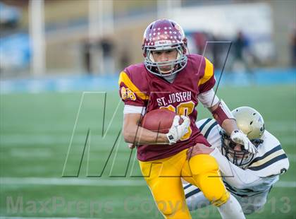 Thumbnail 2 in Joel Barlow vs. St. Joseph (CIAC Class M Semifinal) photogallery.