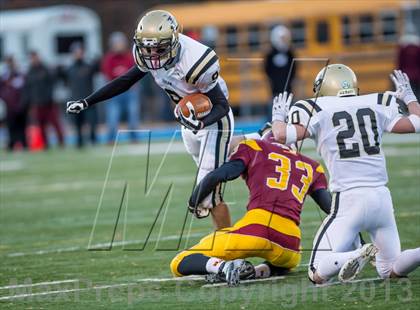 Thumbnail 2 in Joel Barlow vs. St. Joseph (CIAC Class M Semifinal) photogallery.