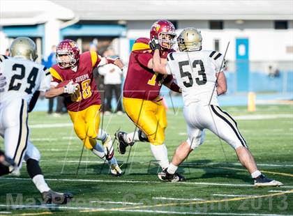 Thumbnail 2 in Joel Barlow vs. St. Joseph (CIAC Class M Semifinal) photogallery.