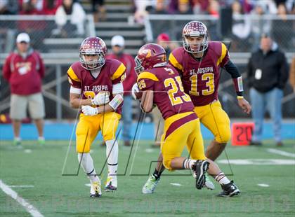 Thumbnail 2 in Joel Barlow vs. St. Joseph (CIAC Class M Semifinal) photogallery.