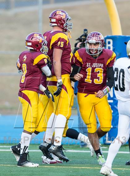 Thumbnail 2 in Joel Barlow vs. St. Joseph (CIAC Class M Semifinal) photogallery.