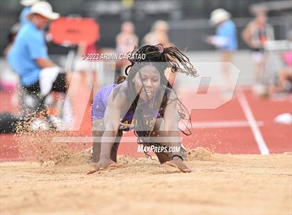 Thumbnail 2 in UIL 2A Track & Field Finals  photogallery.