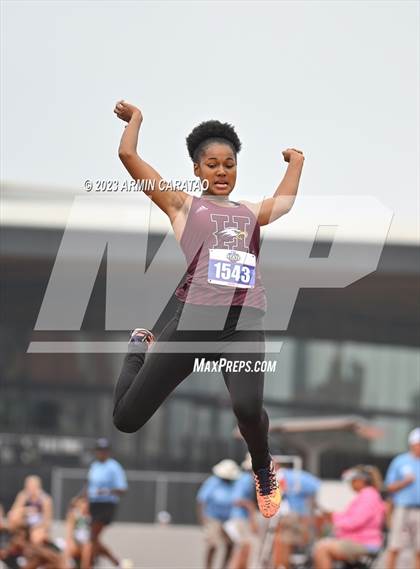 Thumbnail 2 in UIL 2A Track & Field Finals  photogallery.