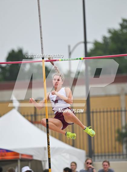 Thumbnail 3 in UIL 2A Track & Field Finals  photogallery.