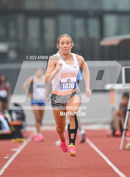 Thumbnail 2 in UIL 2A Track & Field Finals  photogallery.