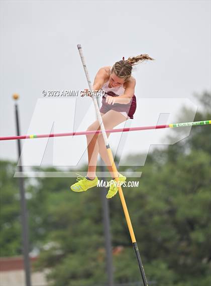 Thumbnail 1 in UIL 2A Track & Field Finals  photogallery.