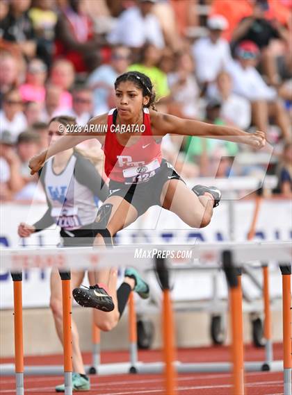 Thumbnail 3 in UIL 2A Track & Field Finals  photogallery.