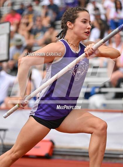 Thumbnail 2 in UIL 2A Track & Field Finals  photogallery.