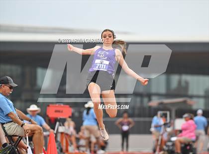 Thumbnail 2 in UIL 2A Track & Field Finals  photogallery.