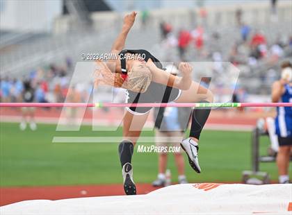 Thumbnail 2 in UIL 2A Track & Field Finals  photogallery.