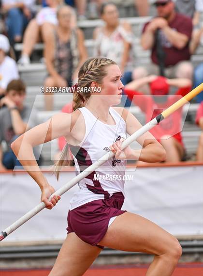 Thumbnail 1 in UIL 2A Track & Field Finals  photogallery.
